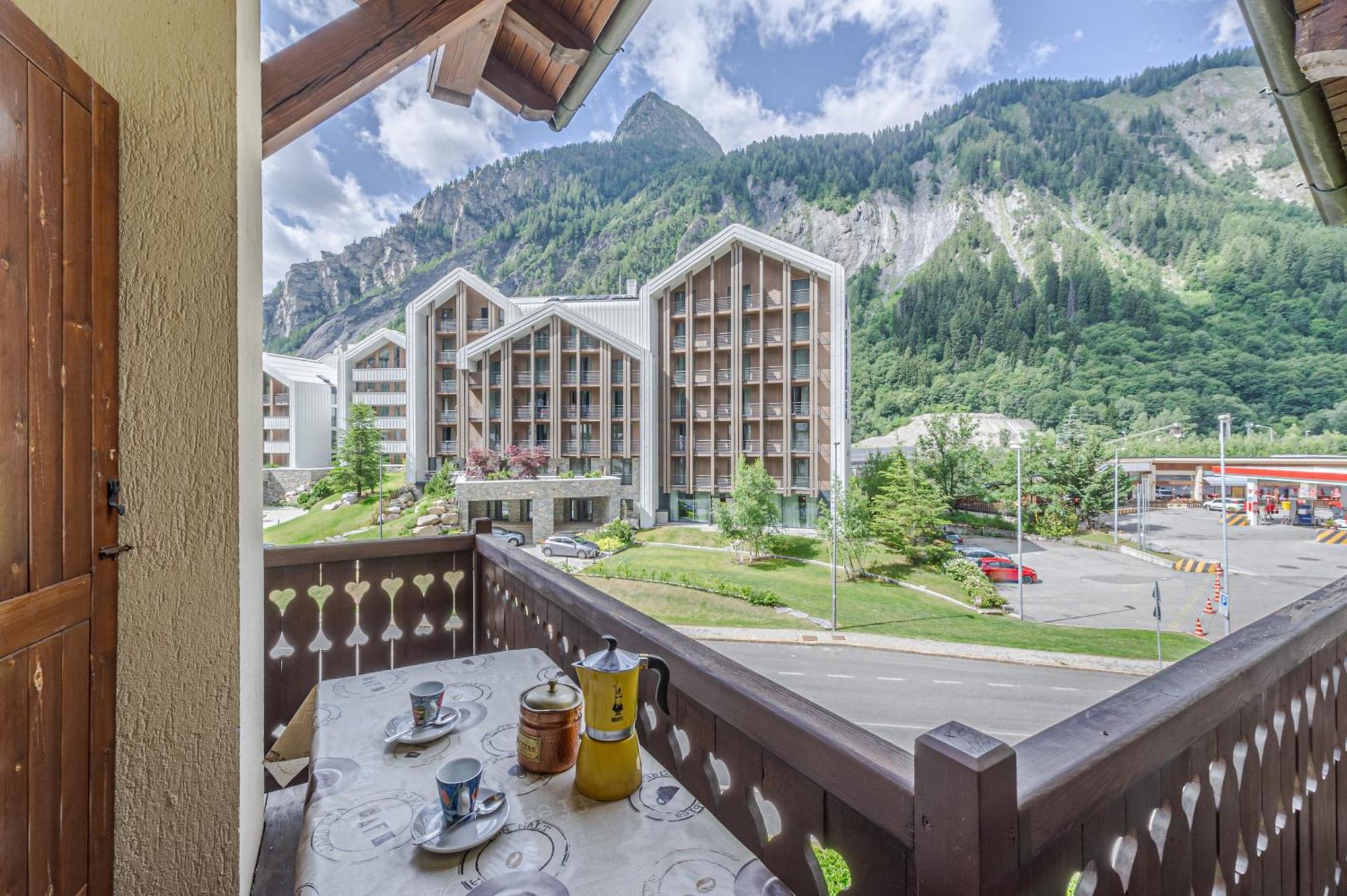Апартаменти Casa Beatrice - Wifi, Parcheggio E Vista Montagna - Cour 0231 Курмайор Екстер'єр фото
